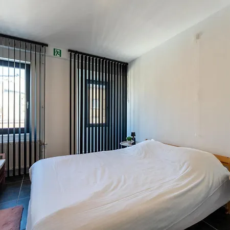 Centrally Located The Corner By Interhome *